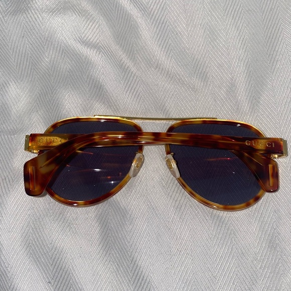 GUCCI SUNGLASSES - Picture 3 of 4